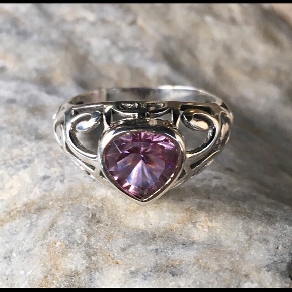 LAST ONE! Color change Alexandrite sterling ring - Picture 3 of 6